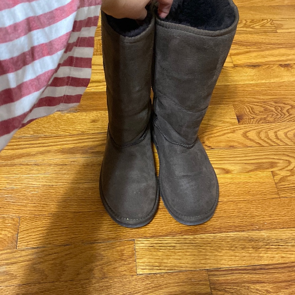 Big Kids Uggs (Tall)